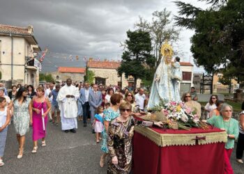 La procesión de Nuestra Señora La Virgen en las fiestas de 2024. / Ayuntamiento de Torrecaballeros