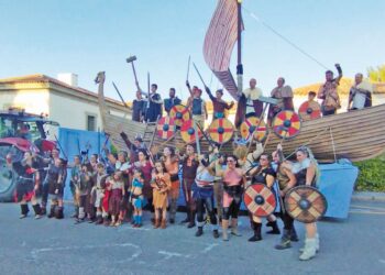 Te puedes encontrar cualquier cosa en Villacastín en las fiestas patronales. / EA