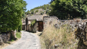 Valdevacas se encuentra a tan solo un kilómetro de El Guijar.
