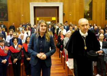 Rocío Lucas y el Rector de la UVA en el acto de apertura de curso. / Miriam Chacón