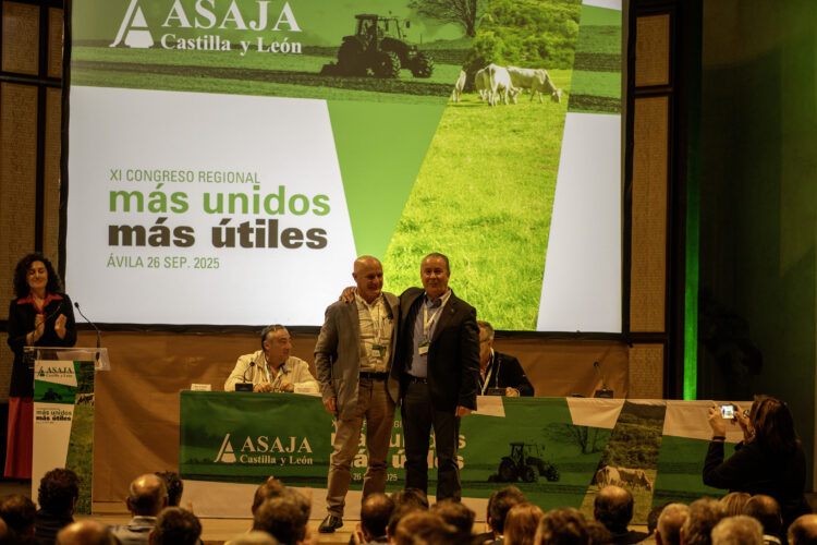 Donaciano Dujo es reelegido presidente de Asaja Castilla y León, por unanimidad 1 XI Congreso Regional de Asaja Castilla y León, celebrado en Ávila. / Rmestudios