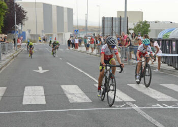 Los corredores durante la prueba en una edición pasada./PEDRO DELGADOWEB