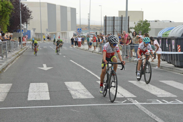 El XLIII Trofeo Escuelas Pedro Delgado regresa a Segovia 1 Los corredores durante la prueba en una edición pasada./PEDRO DELGADOWEB