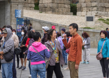 Turistas asiáticos en el Acueducto./KAMARERO
