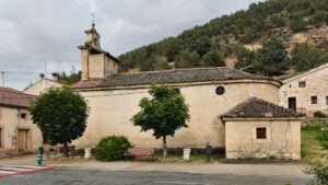 Muñoveros y sus amplios campos arcillosos 10 Iglesia de San Gregorio de Tours, en Pajares de Pedraza.