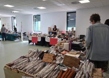 Los clientes encontraron productos de todo tipo/AYUNTAMIENTO DE SEGOVIA