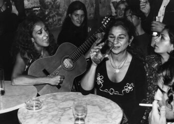 Rosario y Lolita Flores en el Café La Palma de Madrid. Fotografía de Dan San.