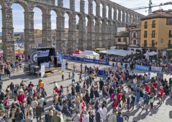 Los deportistas acuparán este sábado 27 de septiembre el espacio que normalmente ocupan los turistas./ E. A.