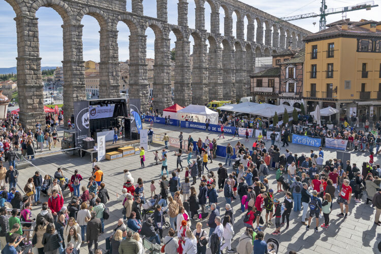Los deportistas acuparán este sábado 27 de septiembre el espacio que normalmente ocupan los turistas./ E. A.