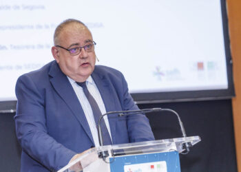 El consejero de Sanidad, Alejandro Vázquez, en el Foro de Gestión y Farmacia Hospitalaria, celebrado en el Parador de Segovia. / NACHO VALVERDE - ICAL