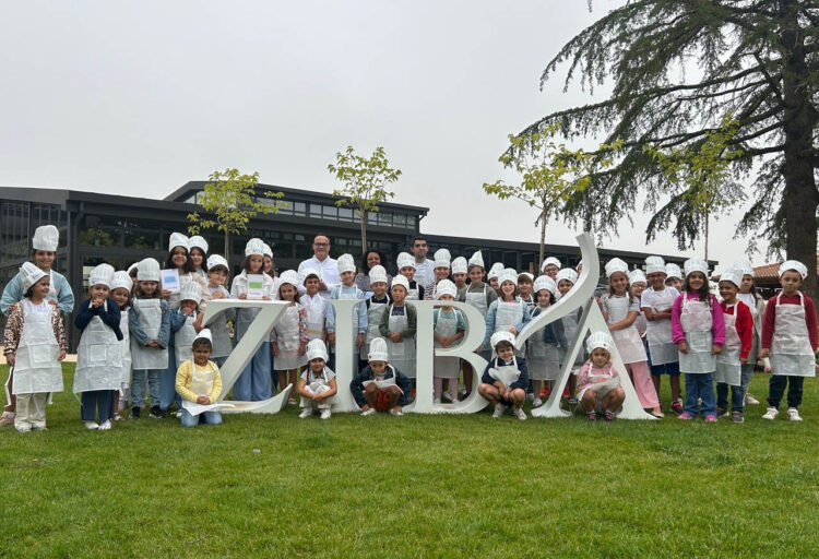 Participantes de la actividad 'Divertichef', en Zibá. / ZIBÁ