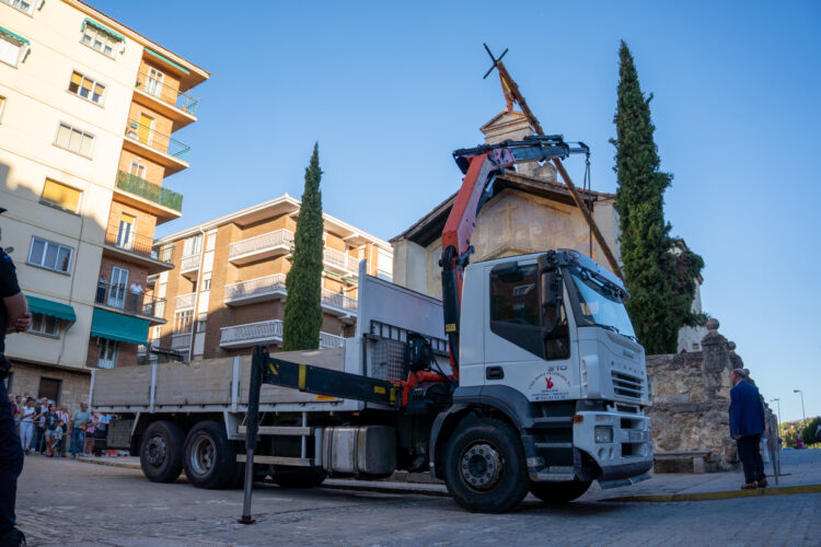 Exaltación de la Santa Cruz del Cristo del Mercado Bajada del Mayo - Héctor Criado