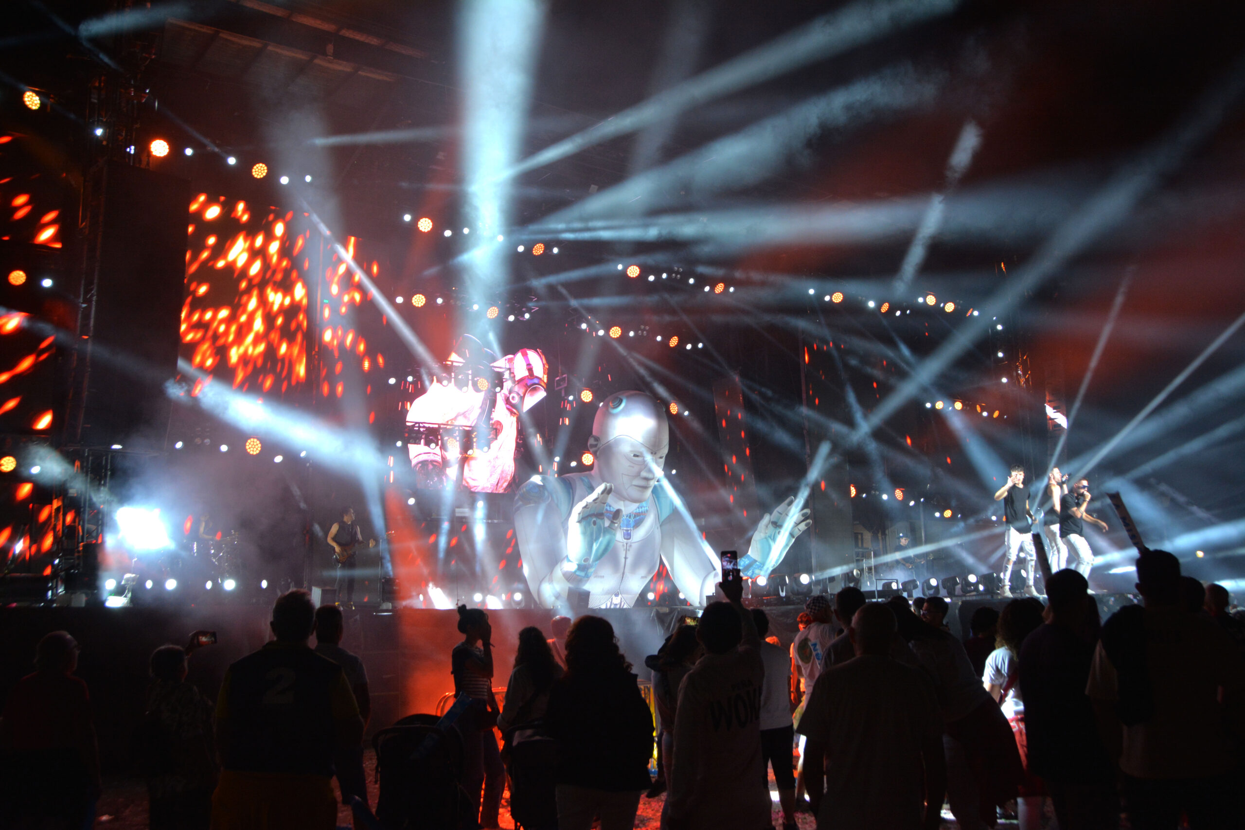 Actuación de la orquesta 'La Misión' / COMISIÓN DE PEÑAS