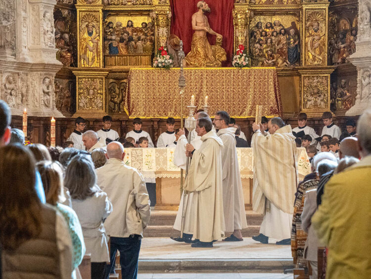 Eucaristía en el monasterio del Parral por el centenario de la restauración de la Orden de San Jerónimo. / HÉCTOR CRIADO