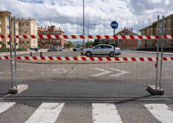 Inicio de las obras en la plaza Calderón de la Barca, en el barrio de Nueva Segovia. / HÉCTOR CRIADO