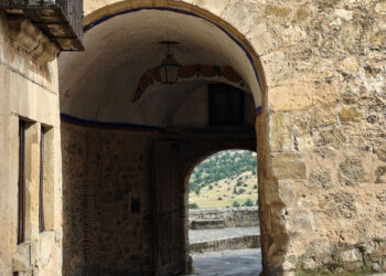 Arco de la Villa de Pedraza.