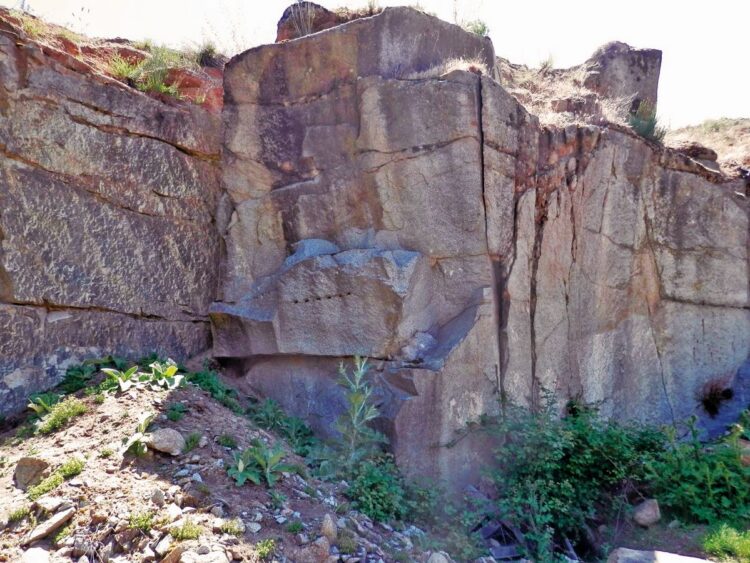 Hasta hace poco tiempo Las Canteras seguían proporcionando material de construcción. Ahora los conejos abundan en la zona.