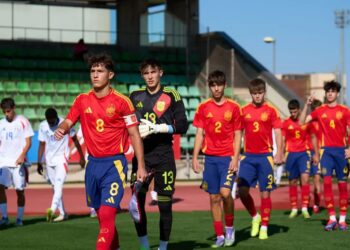 El guardameta Jorge María Dueñas instantes antes de debutar con el combinado nacional./SEFUTBOL