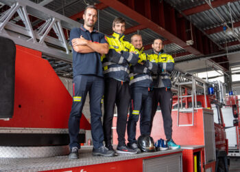 Los bomberos segovianos del segundo retén enviado a León. Héctor Criado