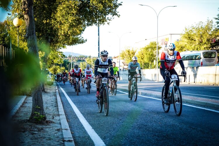 Los corredores en un instante durante la prueba celebrada en la edición pasada./GRAVEL SEGOVIA