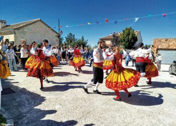Bailes de La Esteva. / La Esteva