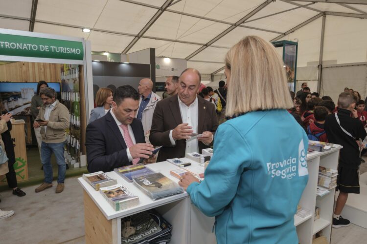 Turismo de la Provincia de Segovia y Alimentos de Segovia exhiben en Naturcyl 2025 la riqueza turística y gastronómica de la provincia / DIPUTACIÓN