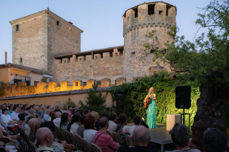 Un concierto en los jardines del Palacio del Quintanar.