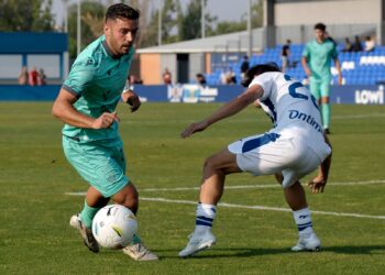 Pau Miguélez, en un partido con una Segoviana que inicia la temporada este domingo.