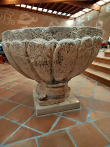 Pila bautismal trasladada a la iglesia de San Frutos.