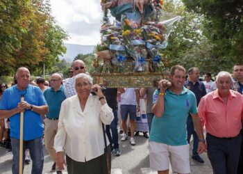 Procesión de la Virgen del Rosario. / Pedro de la Peña