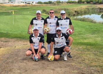 La delegación del club segoviano en la cita en Illescas./CD CUÉLLAR