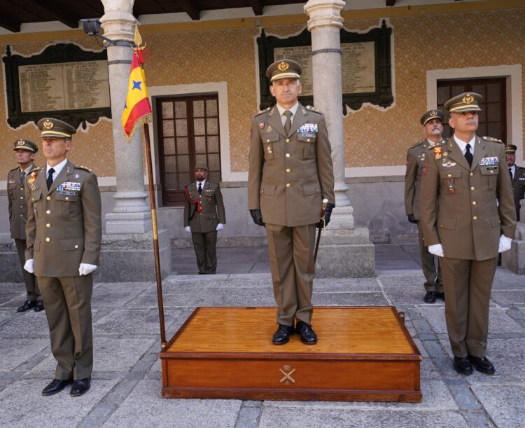 Momento del relevo, presidido por Javier Antonio Miragaya (centro)/OCACART