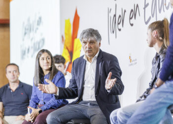 Toni Nadal, tras su charla en el turno con los estudiantes. / Nacho Valverde / ICAL