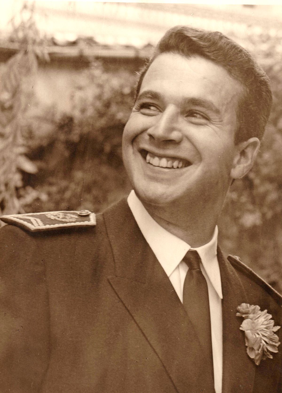 El joven Carlos Herranz pionero en la defensa de la naturaleza 2 Carlos Herranz con el uniforme del Cuerpo de Ingenieros de Montes.