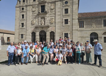 La Asociación de Jubilados de Yanguas visitó la iglesia de San Vicente.