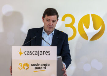 Mañueco ensalza el sector agroalimentario de la región como el segundo más potente de España./ ICL