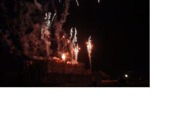 Un momento del castillo de fuegos artificiales que se llevó a efecto en la noche del sábado./ AYUNTAMIENTO