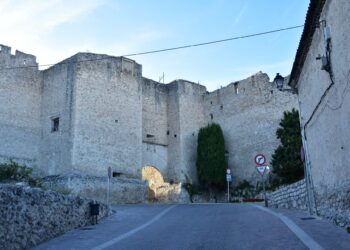 Entrada al recinto amurallado de Cuéllar./ JOSÉ ANTONIO SANTOS