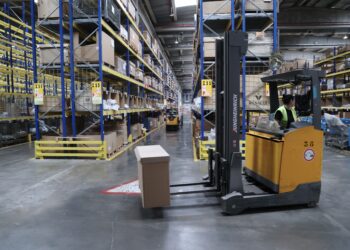 Centro de Distribución Europeo (CDE) de Renault en Torres de la Alameda./ ICAL