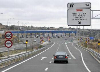 Autopista AP-61 a la altura de peaje de Ortigosa del Monte./ E.A.