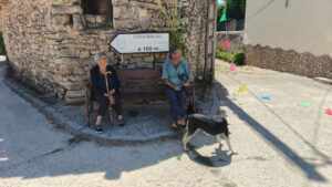 Vecinos de Villaseca, población que en la actualidad cuenta con un total de quince villasecanos.