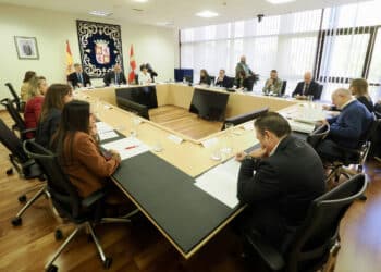 Celebración de la Mesa y la Junta de Portavoces de las Cortes para debatir la admisión a trámite de los PGC. / R. Valtero