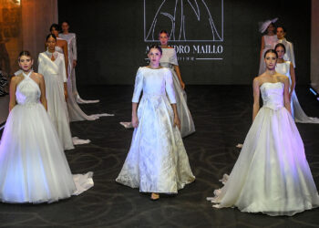 Hubo propuestas de todo tipo, looks de fiesta, de novia y vestuario para el día a día. / Ricardo Ordóñez