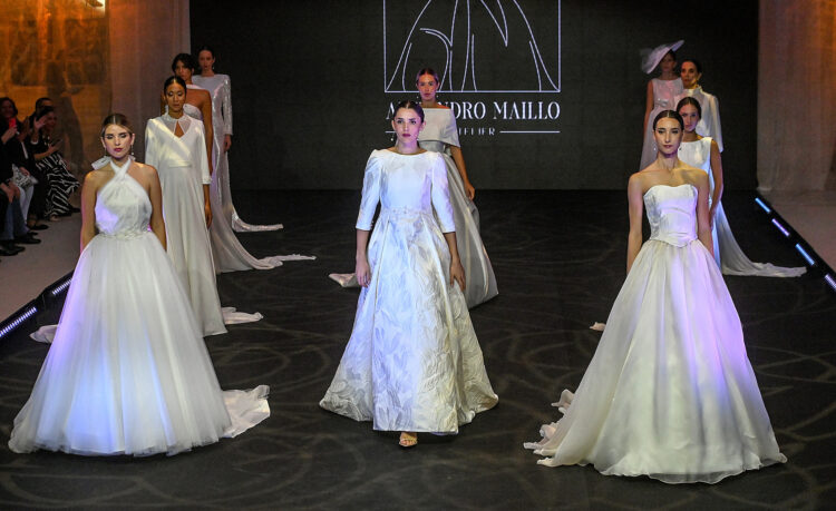 Hubo propuestas de todo tipo, looks de fiesta, de novia y vestuario para el día a día. / Ricardo Ordóñez