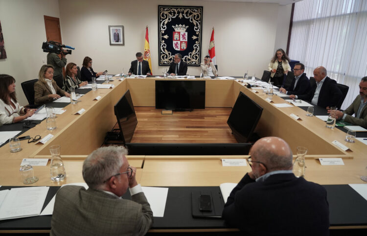 Reunión, hoy, de la Junta de Portavoces de las Cortes regionales. / Rubén Cacho