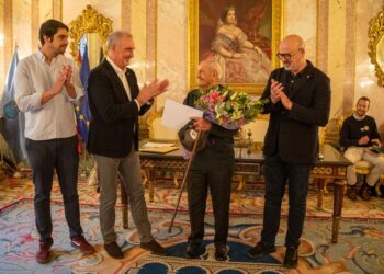 Reconocimiento a Rafael Escobar por sus 100 años./HÉCTOR CRIADO