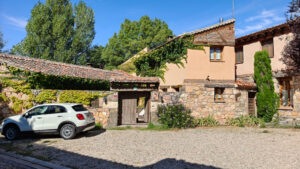 Atravensando los montes Carpetanos 8 El río Vadillo nace en el término municipal de Cañicosa, que es una pedanía de Matamala.