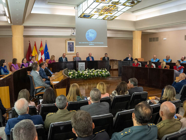Apertura del curso académico de la UNED. / Héctor Criado