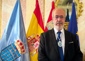 Jorge Martínez Acinas, en la toma de posesión como Defensor de la Ciudadanía de Segovia. / AYYUNTAMIENTO DE SEGOVIA