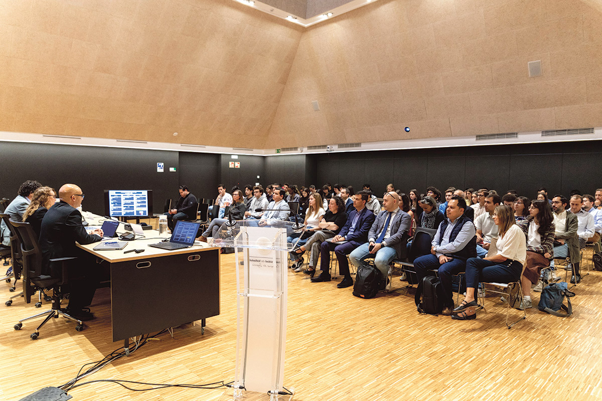 JORNADA EN EL SALON DE GRADOSweb